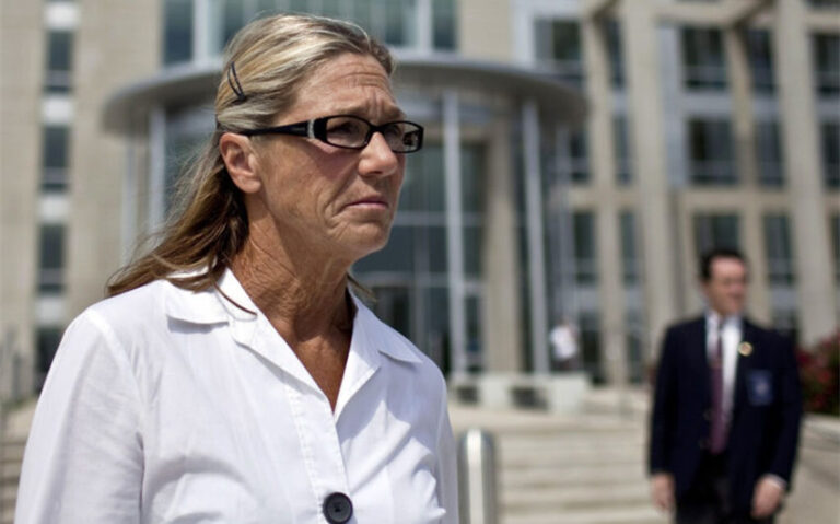 rita crundwell husband