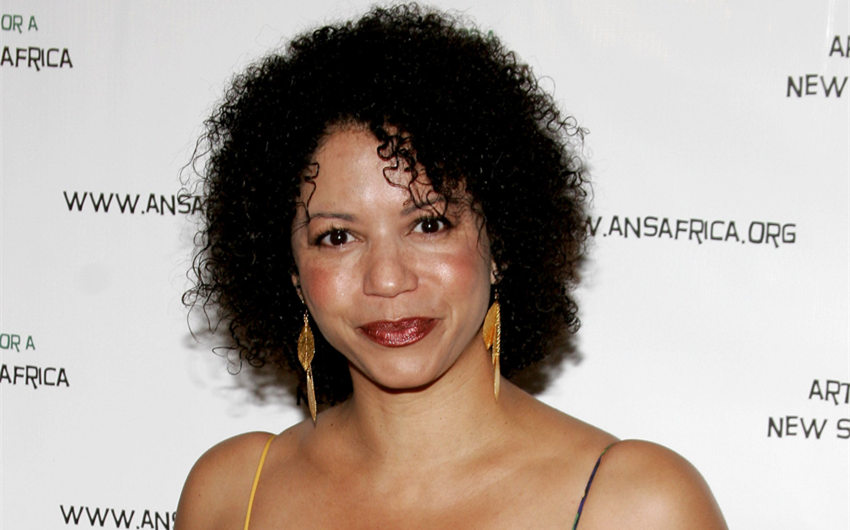 gloria reuben husband